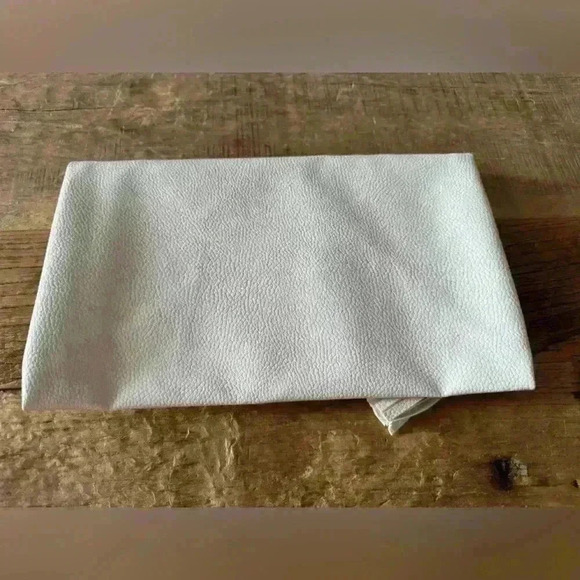 NEW Rachel Miriam Eve Clutch ~ Pebble Leather ~ Winter White - Picture 6 of 11